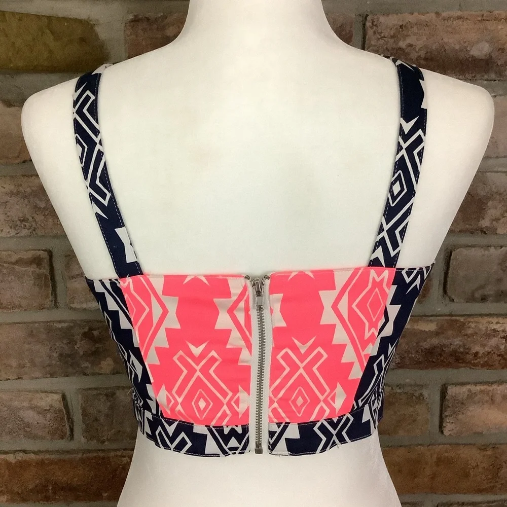 FLYING TOMATO Aztec Print Back Zip Crop Top SZ-S - Picture 2 of 11